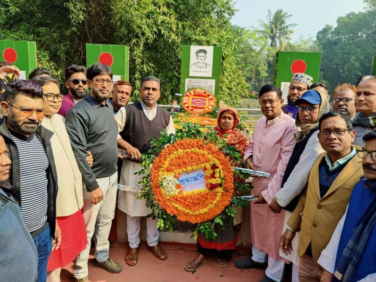 বীরশ্রেষ্ঠ নুর মোহাম্মদ’র সমাধিস্থলে বিজিবির গার্ডঅব অনার প্রদান