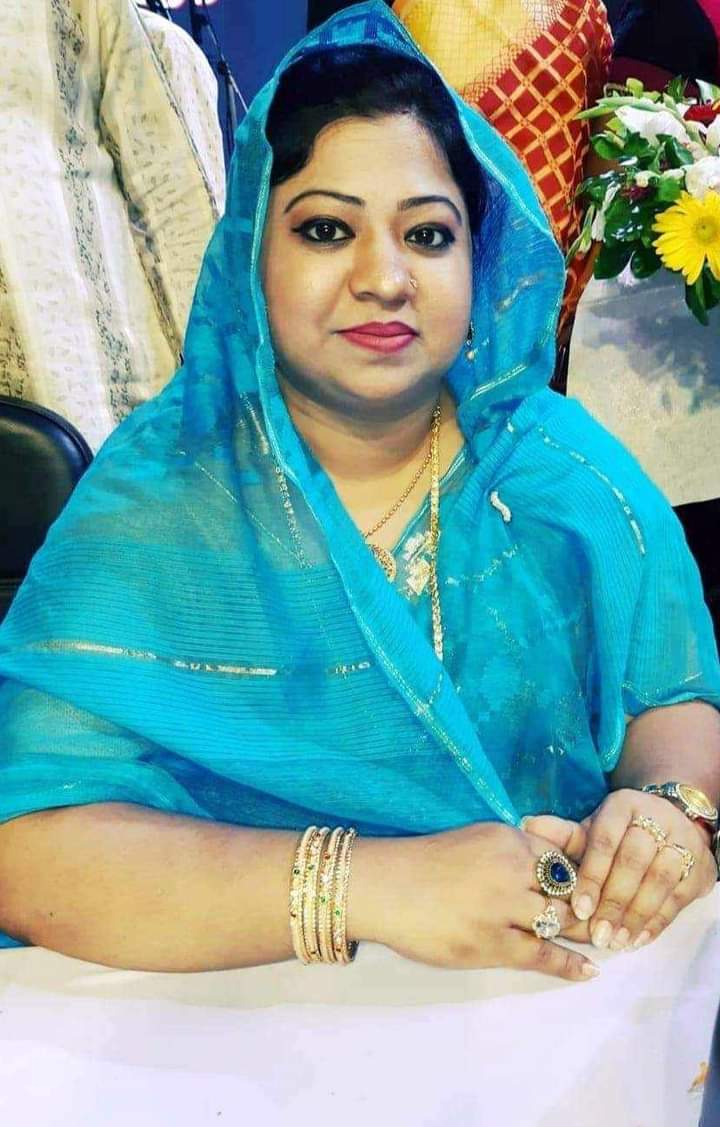 আঃ লীগ নেত্রীকে মারধরের অভিযোগ সাভার উপজেলার মহিলা ভাইস চেয়ারম্যান সুমির বিরুদ্ধে