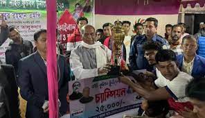 পটিয়া অলিম্পিক অল নাইট ফুটবল টুর্নামেন্টে ফাইনাল খেলায় ট্রাইবেকারে রয়েল ফাইটার্স কে পরাজিত করে পপুলার  স্পোটিং ক্লাব চ্যাম্পিয়ান  