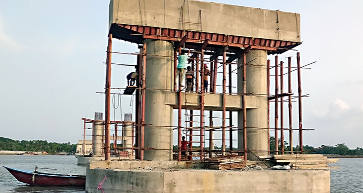 নকশা পরিবর্তন ব‍্যয় বাড়িয়েছে ৫৪ কোটি টাকা ৬ ব‌ছরে শেষ হয়নি বারইপাড়া সেতুর