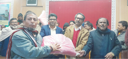সাংসদ নাঈমুজ্জামান ভূঁইয়ার কম্বল বিতরণ