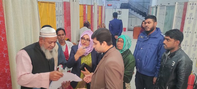 শার্শায় দুটি ক্লিনিকে ভ্রাম‍্যমান আদালতের জরিমানা