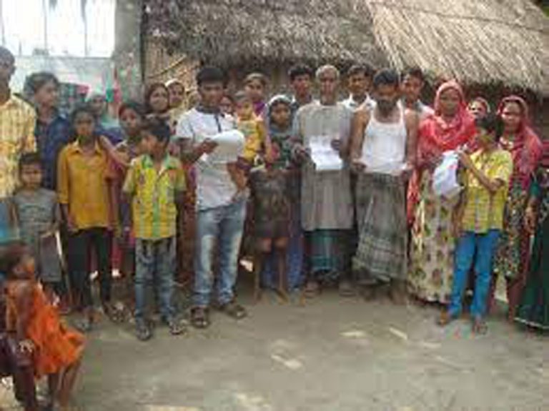 শ্রীনগর ষোলঘরে ভূমিহীনের বন্দোবস্তকৃত জমি দখলের পায়ঁতারা অসহায় পরিবারের থানায় অভিযোগ