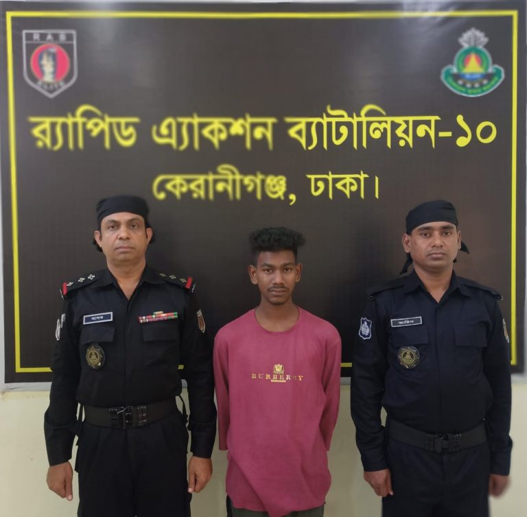 হত্যা মামলায় যাবজ্জীবন সাজাপ্রাপ্ত দীর্ঘদিন পলাতক আসামী হাসান আলীকে যশোর জেলার কোতোয়ালী এলাকা হতে গ্রেফতার করেছে র‌্যাব-১০