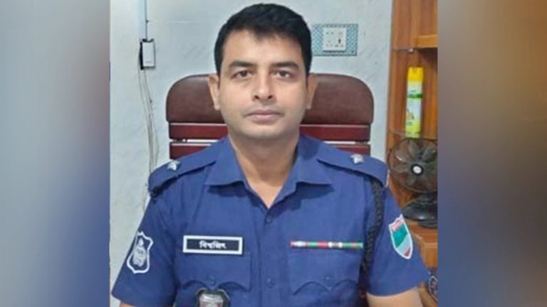 ‘৫-১০ জনকে গু’লি করে থানার পুকুরে ভাসিয়ে দিলে কিছুই হবে না’
