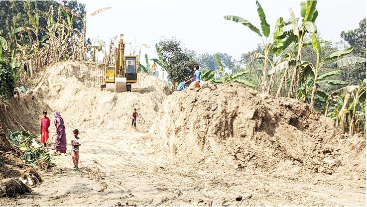 নদী খননের মাটি বিক্রি করছেন প্রভাবশালীরা