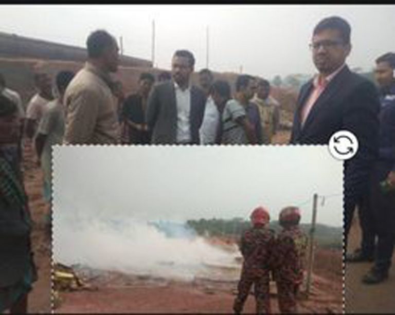 লাইসেন্স না থাকা ও কৃষি জমি মাটি কিনার দায় শামিম ব্রিকস ভেঙে দেওয়া হয়
