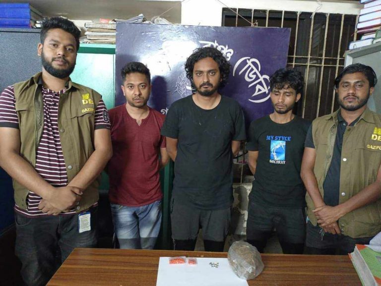 গাজীপুরের কালিগঞ্জে ইয়াবা, হিরোইন এবং গাজা  সহ আটক – ০৩