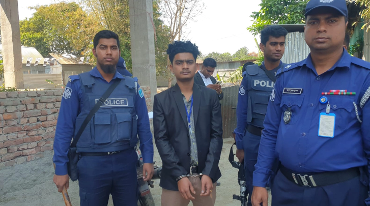 জাল ভোট দিতে গিয়ে প্রবাসী আটক
