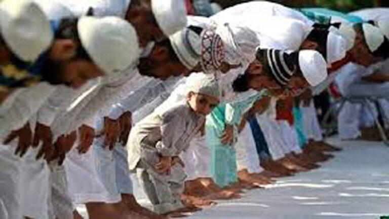 জামায়াতে সালাত আদায়ের ফযীলত কী?