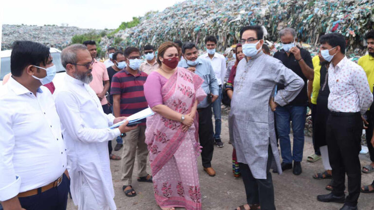 নগরীর ময়লার ভাগাড় থেকে উৎপাদন হবে বিদুৎ ল্যান্ডফিল পরিদর্শনে এমপি বাহার ও মেয়র ডা: সূচনা