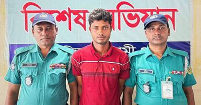 চট্টগ্রামে কিশোরী কে প্রেমের ফাঁদে ফেলে ধর্ষণের অভিযোগে এক যুবক আটক