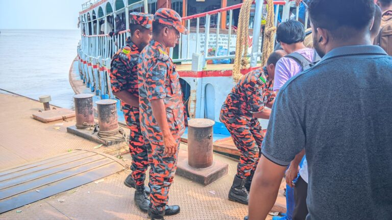 ঈদে ঘরমুখো মানুষের নিরাপত্তায় প্রস্তুত আছে ফায়ার সার্ভিস