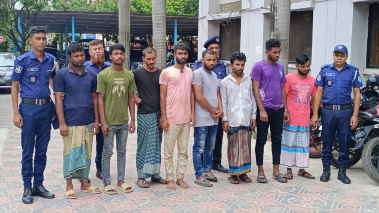 ছাত্রলীগ সেক্রেটারির বাড়িতে দুর্ধর্ষডাকাতি, গ্রেপ্তার ৮