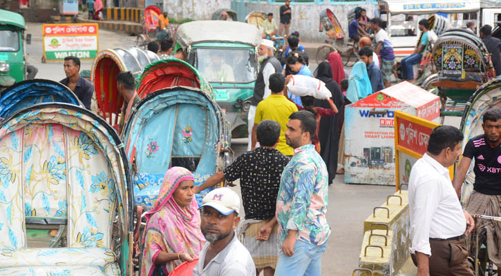 কারফিউ শিথিল করায় নগরজীবনে এসেছে স্বস্তি