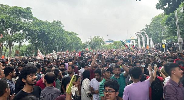 বৈষম্যবিরোধী ছাত্র আন্দোলনে সরকার পদত্যাগের দাবি